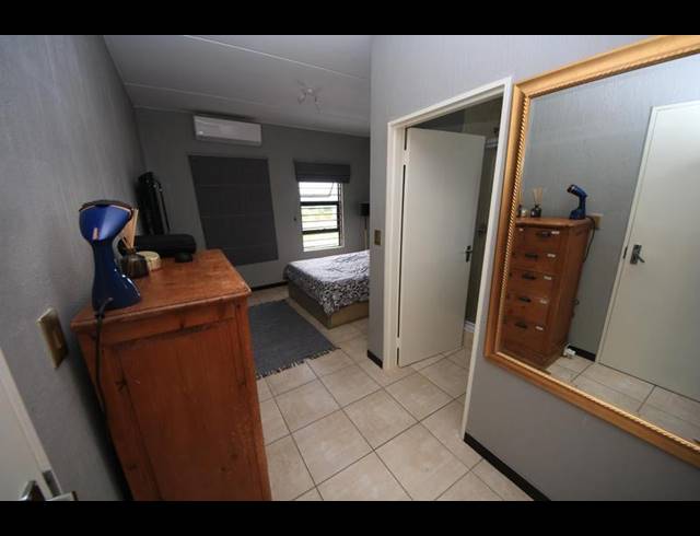 2 BEDROOM PROPERTY TO RENT IN BARBEQUE DOWNS